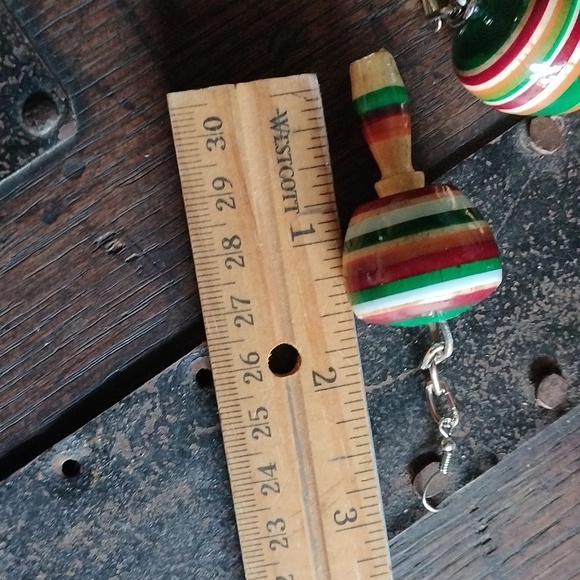 Handmade earrings of a wooden valero - Picture 3 of 4